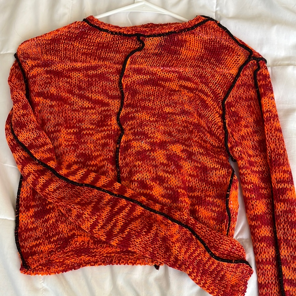 Red and orange knit crop top long sleeve